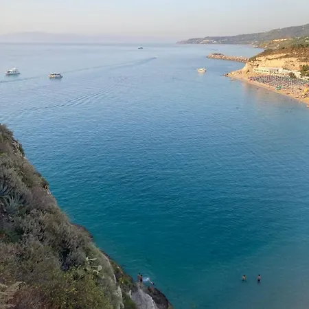 Apartment Domus Luxury Tropea